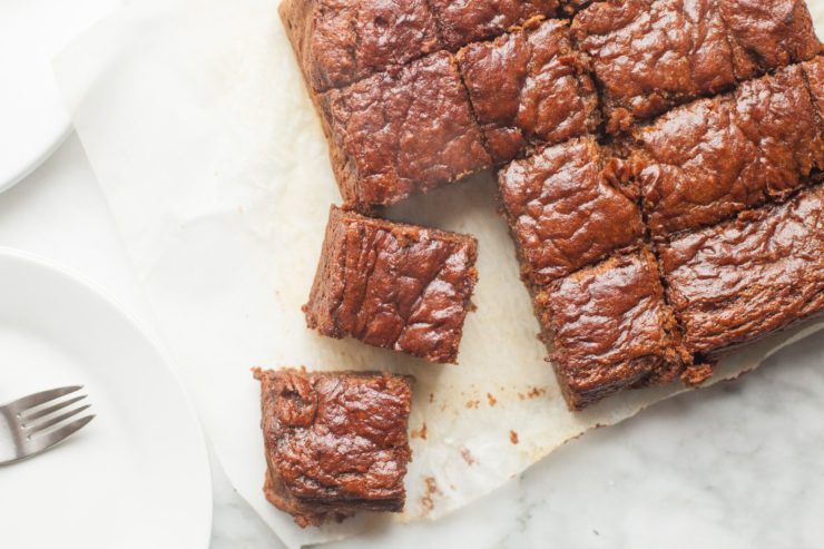 Delicious and easy date cake recipe